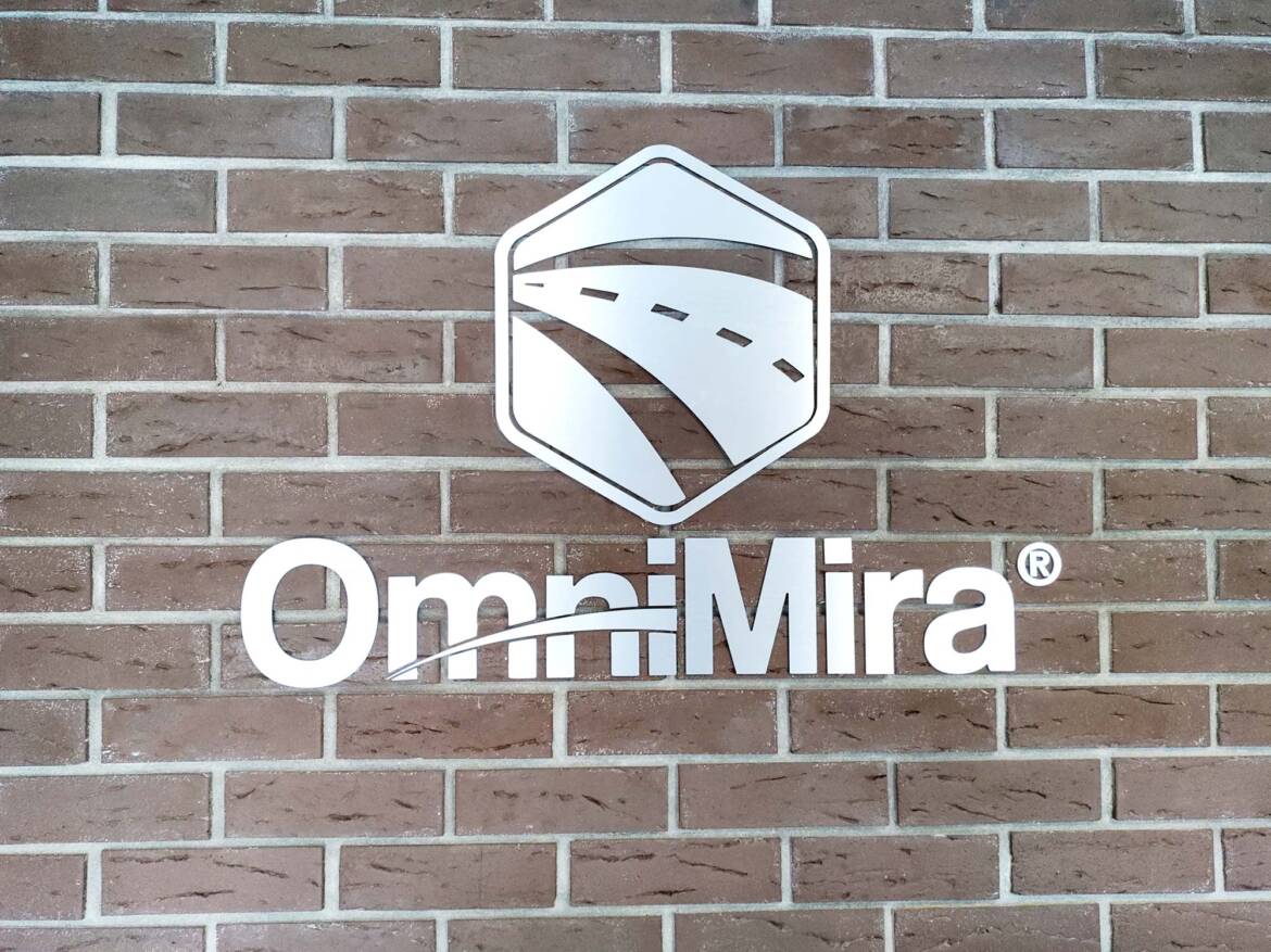 Metallic signboard Omnimira